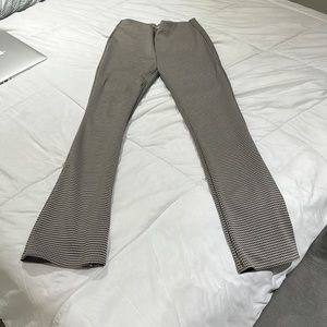 H&M Dress pants very comfy only worn a couple times Size M